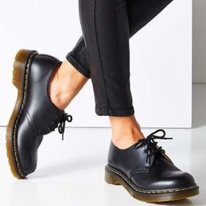 Black Platform Derby’s